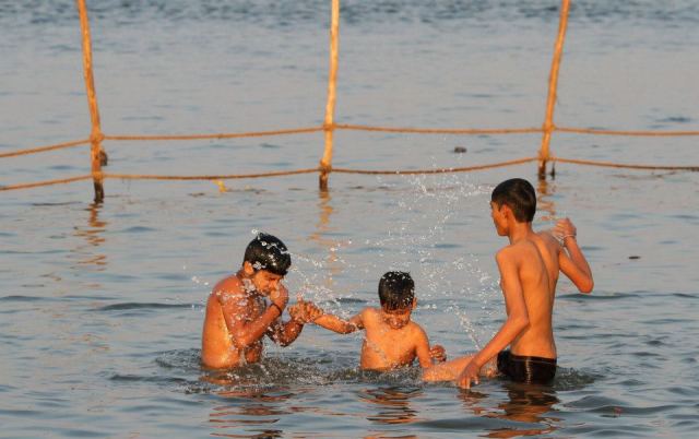 308012_10151440805014917_1072991106_n