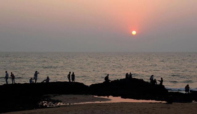 382183_10151445360029917_1622839398_n